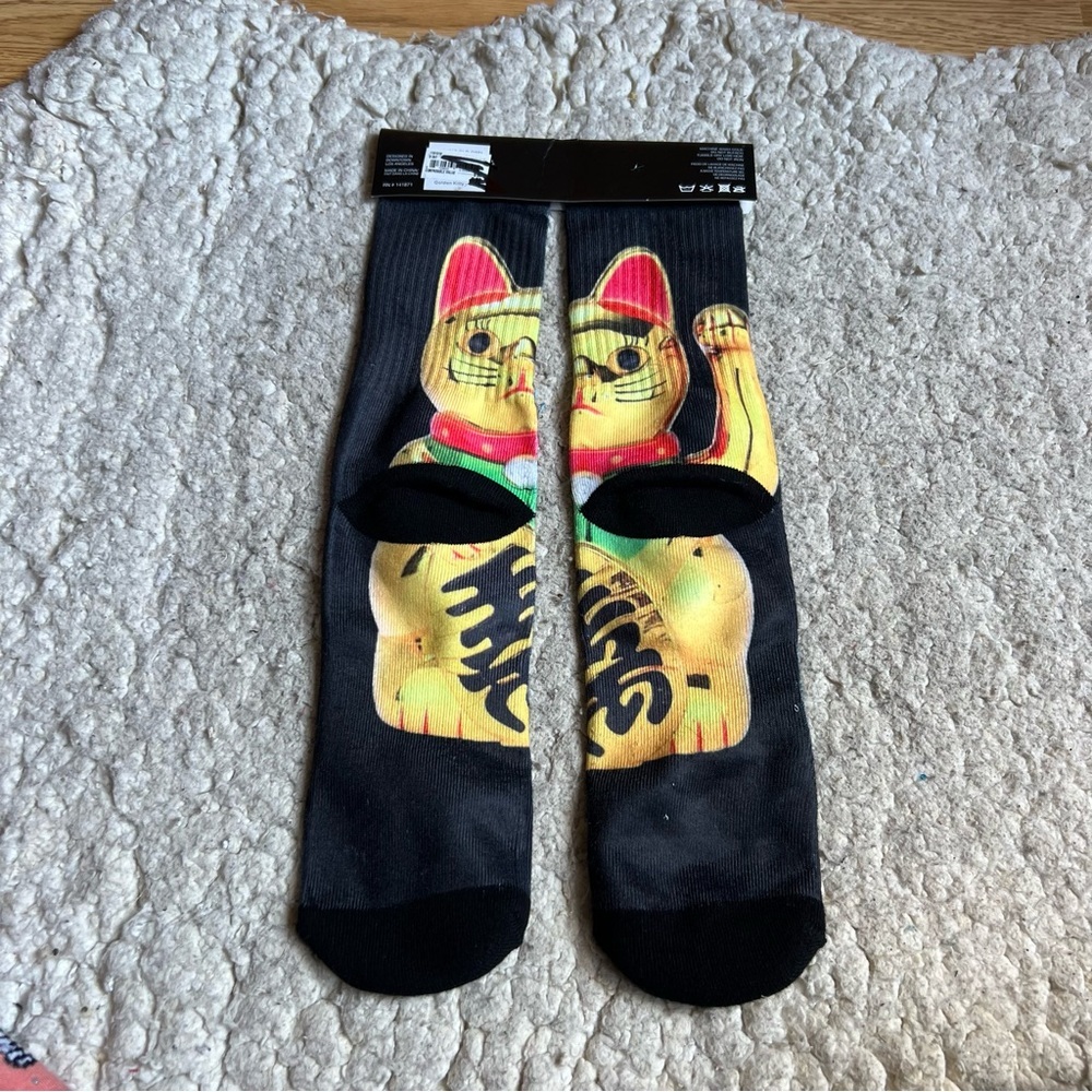 Black Lucky Cat Socks - Picture 2 of 5